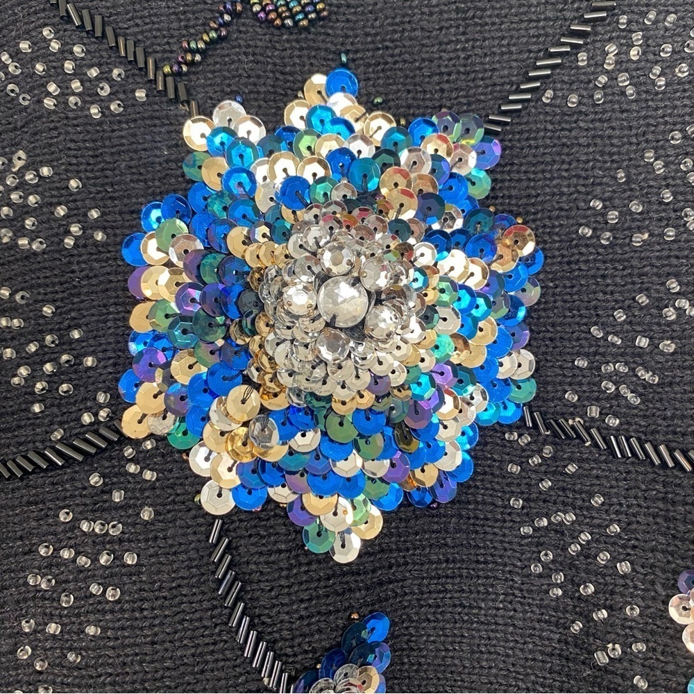 Eminent Women’s Dark Blue Sweater with Rhinestone & Sequin Floral Detail Size XL - Picture 5 of 7